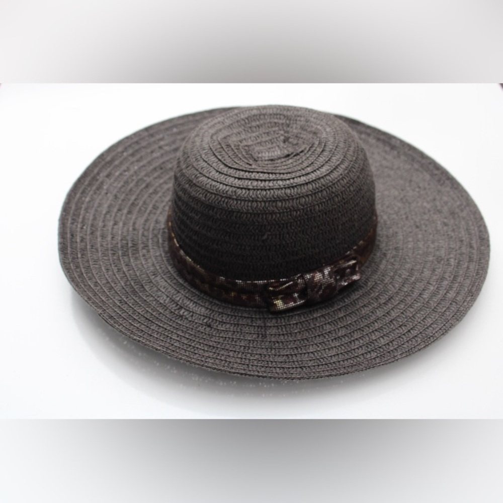 August silk hat